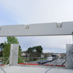 Linteau béton préfabriqué installé sur un chantier de construction de bâtiment par CIR PREFA
